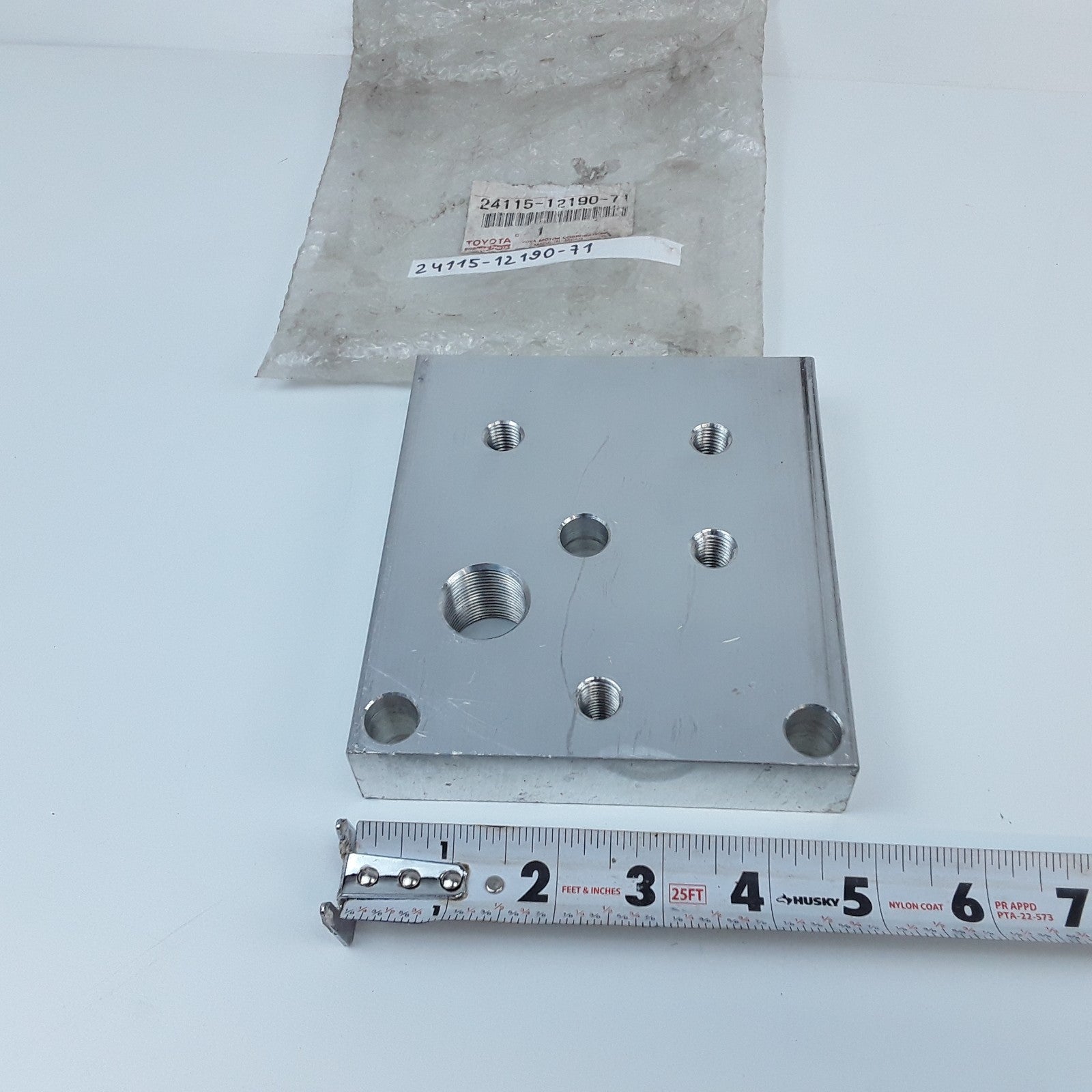 Toyota 24115-12190-71 Hydraulic Pneumatic Manifold Base Plate or HEATSINK,MAIN