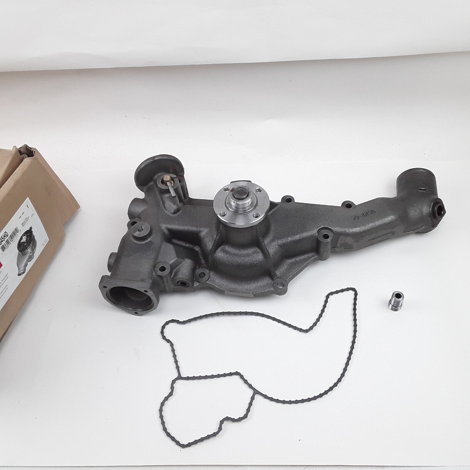 Heavy-Duty Engine Water Pump Fits IC Corporation International (1996-2004 2008)