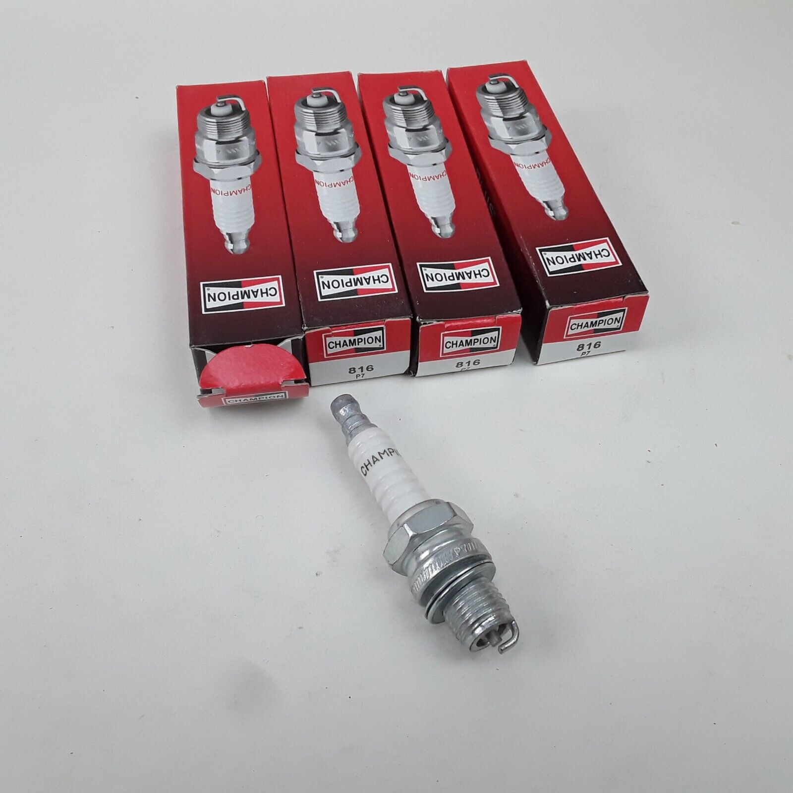 Set of 4 Champion 816 P7 Copper Spark Plug Silver White Dependable Performance