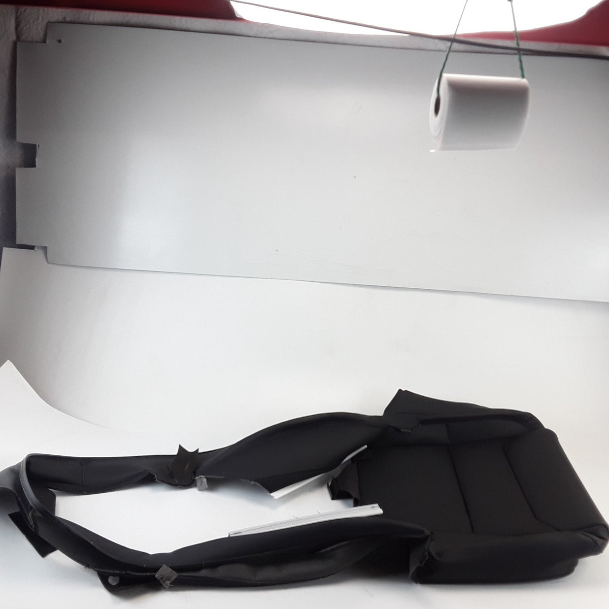 2117952-06-A LH Longrange Black 2nd Row Monopost Seat Cover Tesla Model X 21-25