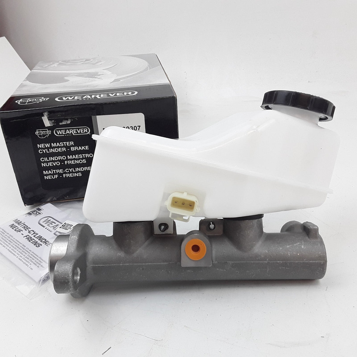 Brake Master Cylinder Fits Ford Taurus Mercury Sable (2004 2005 2006 2007)