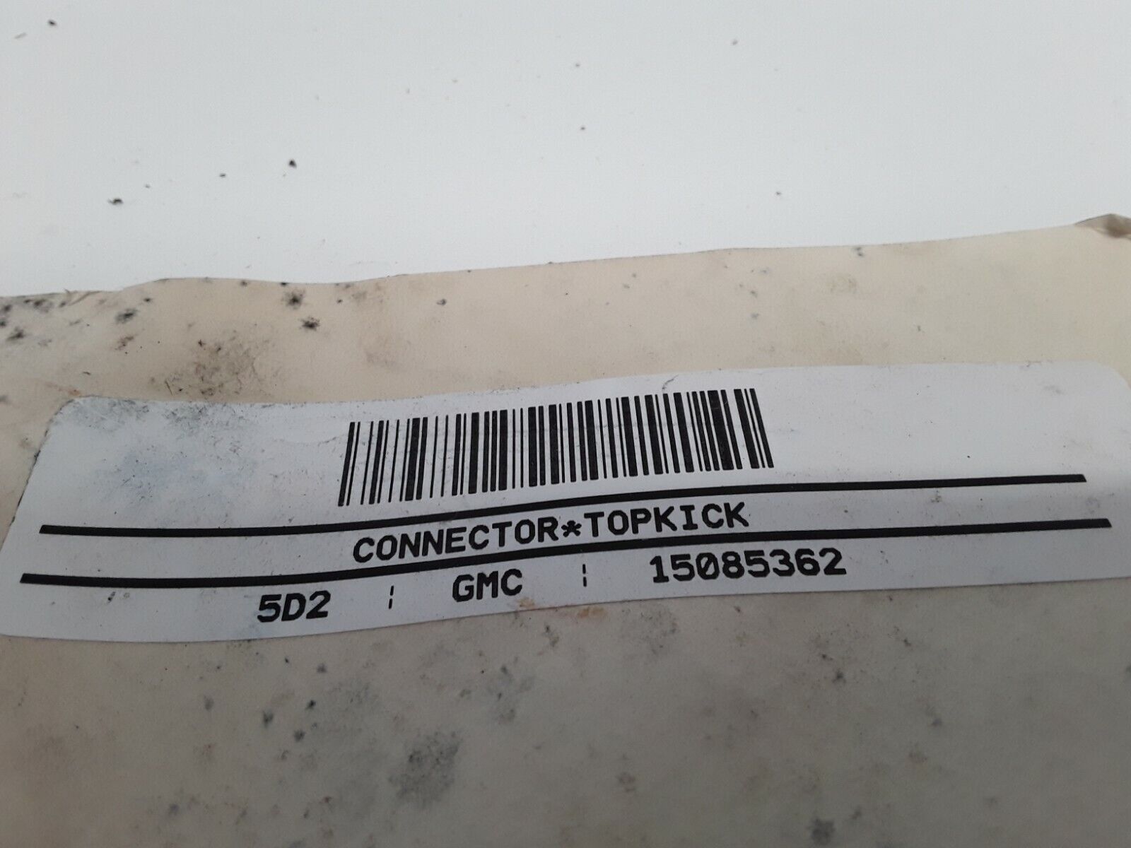 GENUINE GM 15085362 CONNECTOR TOPKICK R16 - HotCarParts