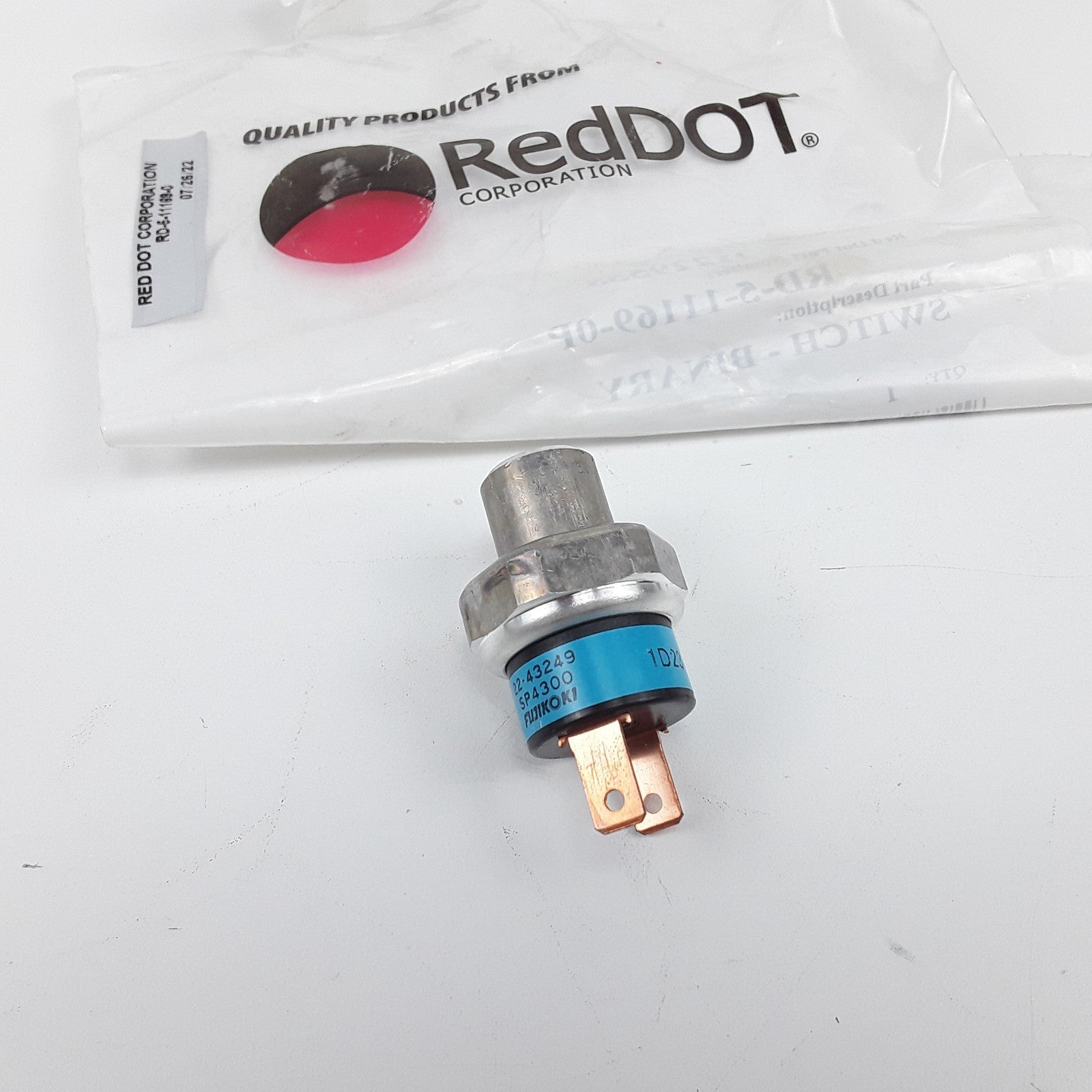 Binary Pressure Switch Fits Freightliner FLD120 FLD132 FLA086 FLL086 (1994-2003)