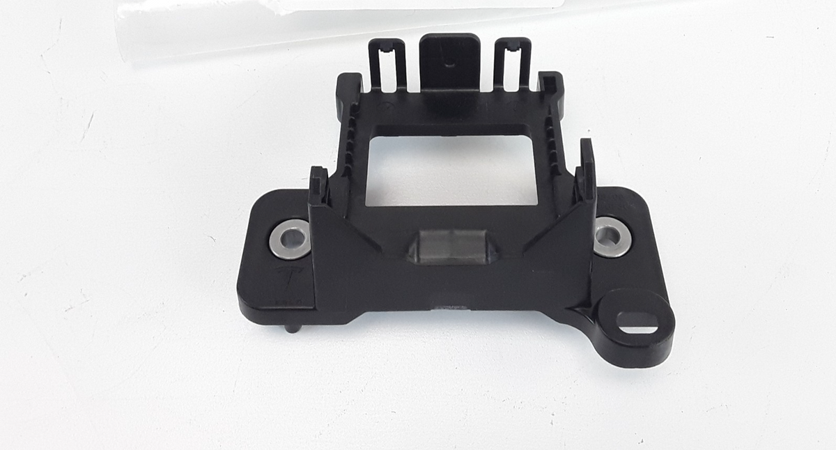 Model X 2015-2021 RH Front Corner Radar Sensor Bracket 1047098-00-D OEM