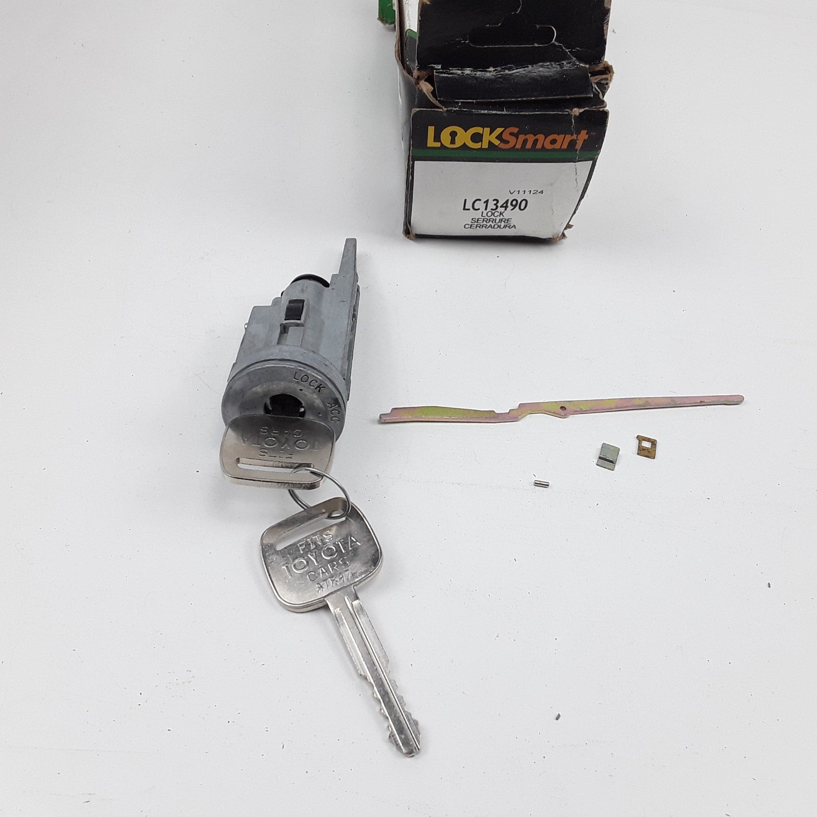 Ignition Lock Cylinder Fits Toyota Corolla Geo Prizm (1993 1994 1995 1996 1997)