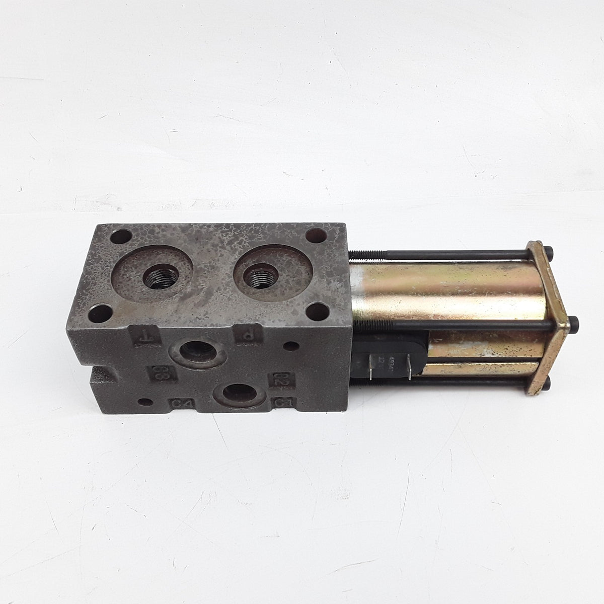 Parker 994450  253574-4 Single Hydraulic Valve Solenoid 12V Fits Forklifts