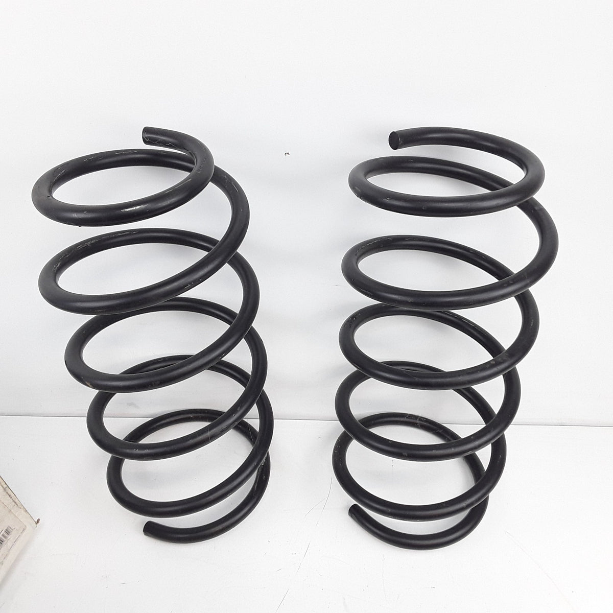 Coil Spring Set Fits Mercury Sable Ford Taurus 2000 2001 2002 2003 2004 2005 06