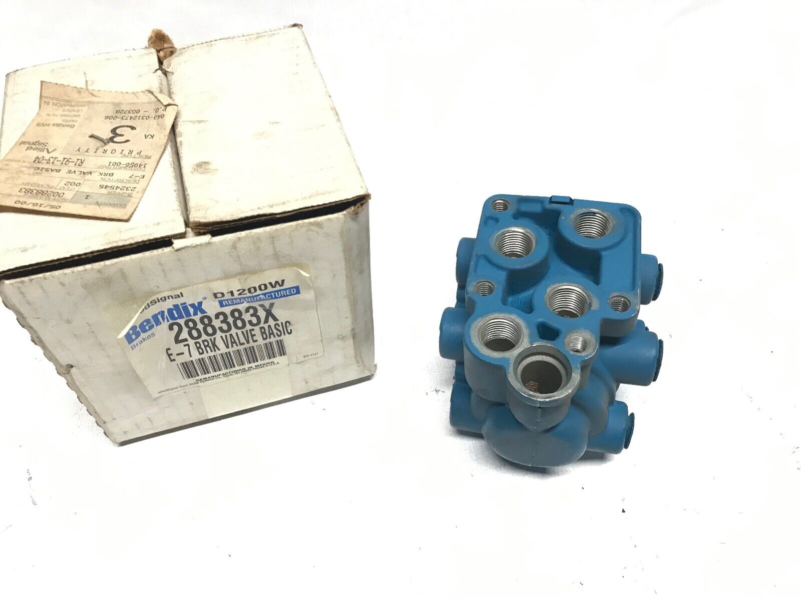 288383X Bendix E7 Dual Circuit Foot Control Valve - HotCarParts