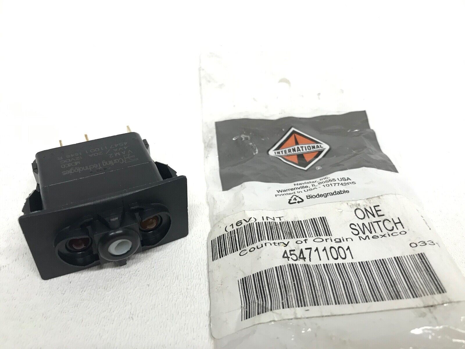 GENUINE OEM INTERNATIONAL SWITCH ROCKER OFF /ON LOW CURRENT 454711001 FAST SHIPP - HotCarParts