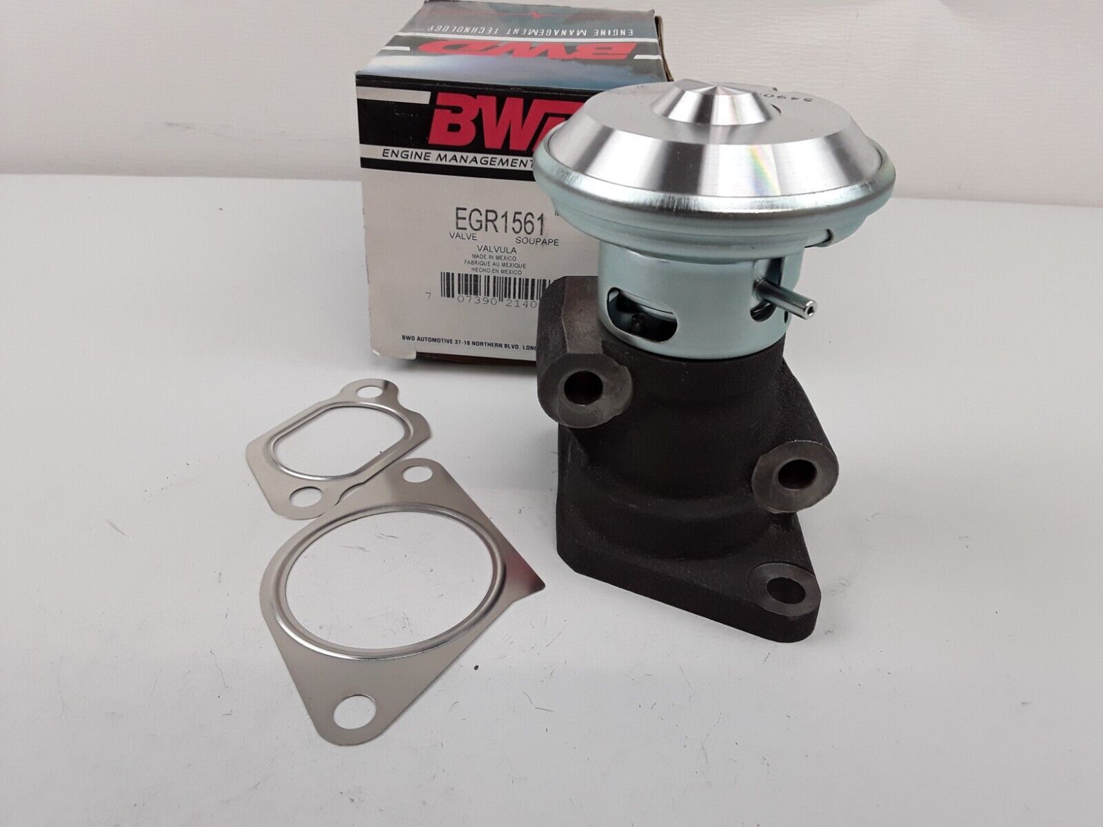 EGR Valve Fits GMC Sierra , Chevrolet Silverado 2500HD 3500 2002 2003 2004 6.6L - HotCarParts