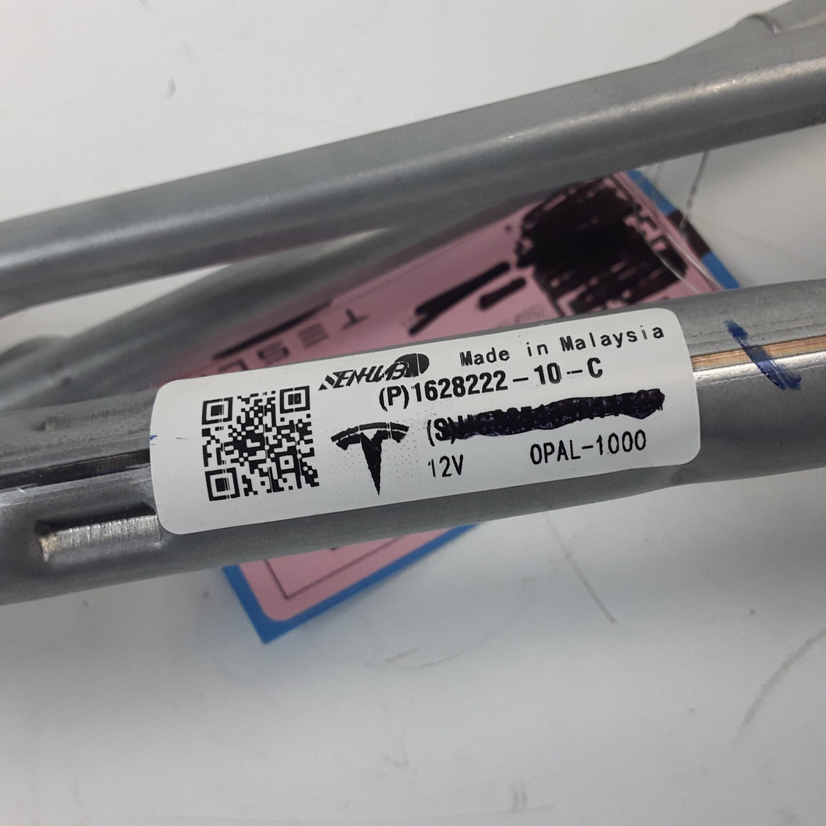 Tesla Model Y 2020-2025 Windshield Wiper Motor Linkage w Arm OEM 1628222-10-C