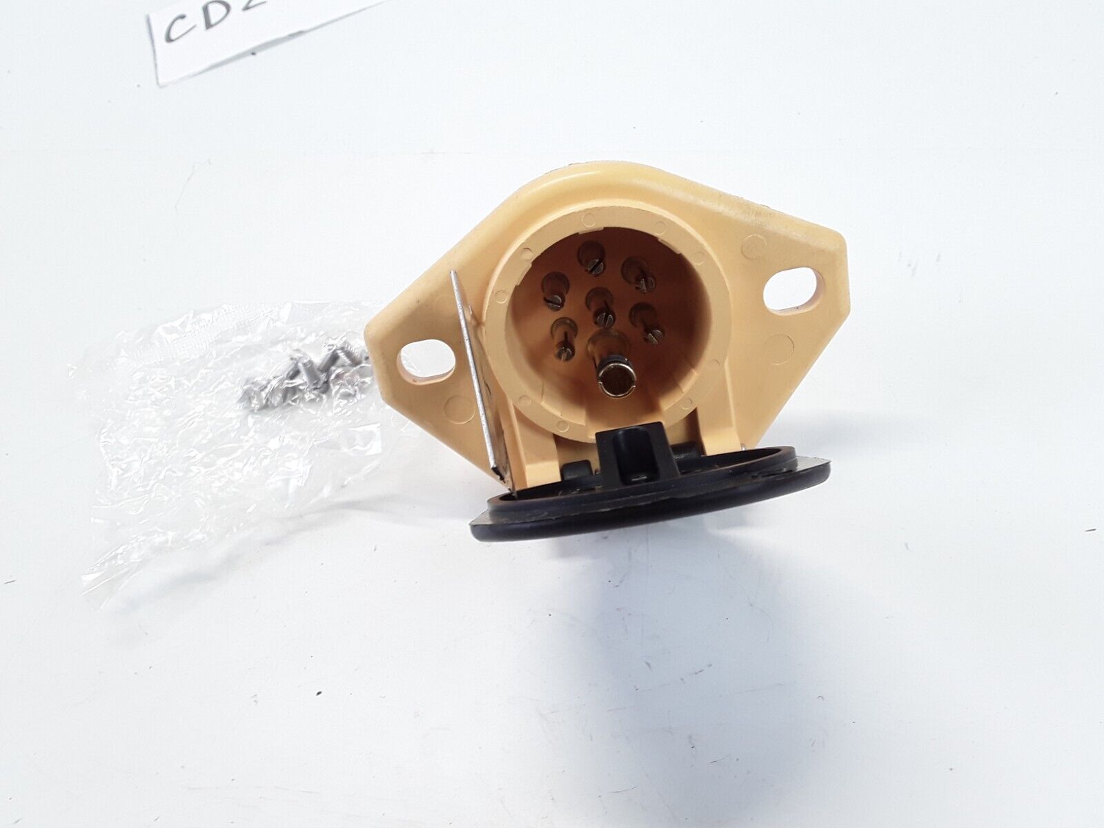 16-822 Phillips Iso Socket Sta-Dry ABS 2 Hole 7-Way Ring Term Fast Free Shipping - HotCarParts