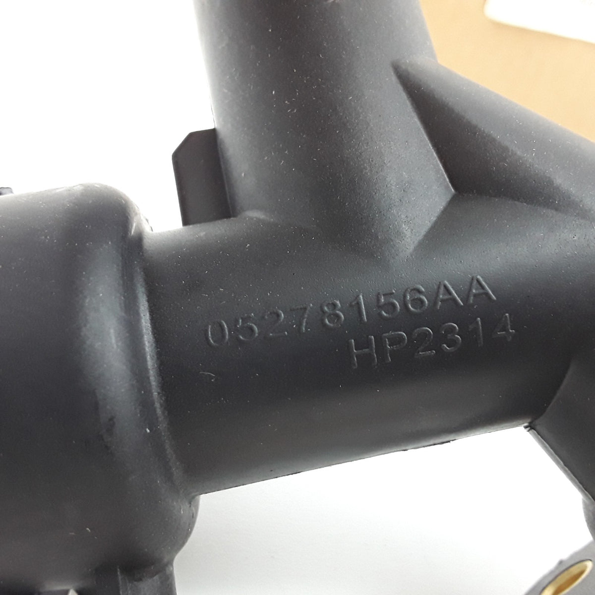 Engine Coolant Filler Neck Fits Chrysler Plymouth Dodge 2000 2001 2002 2003-2005