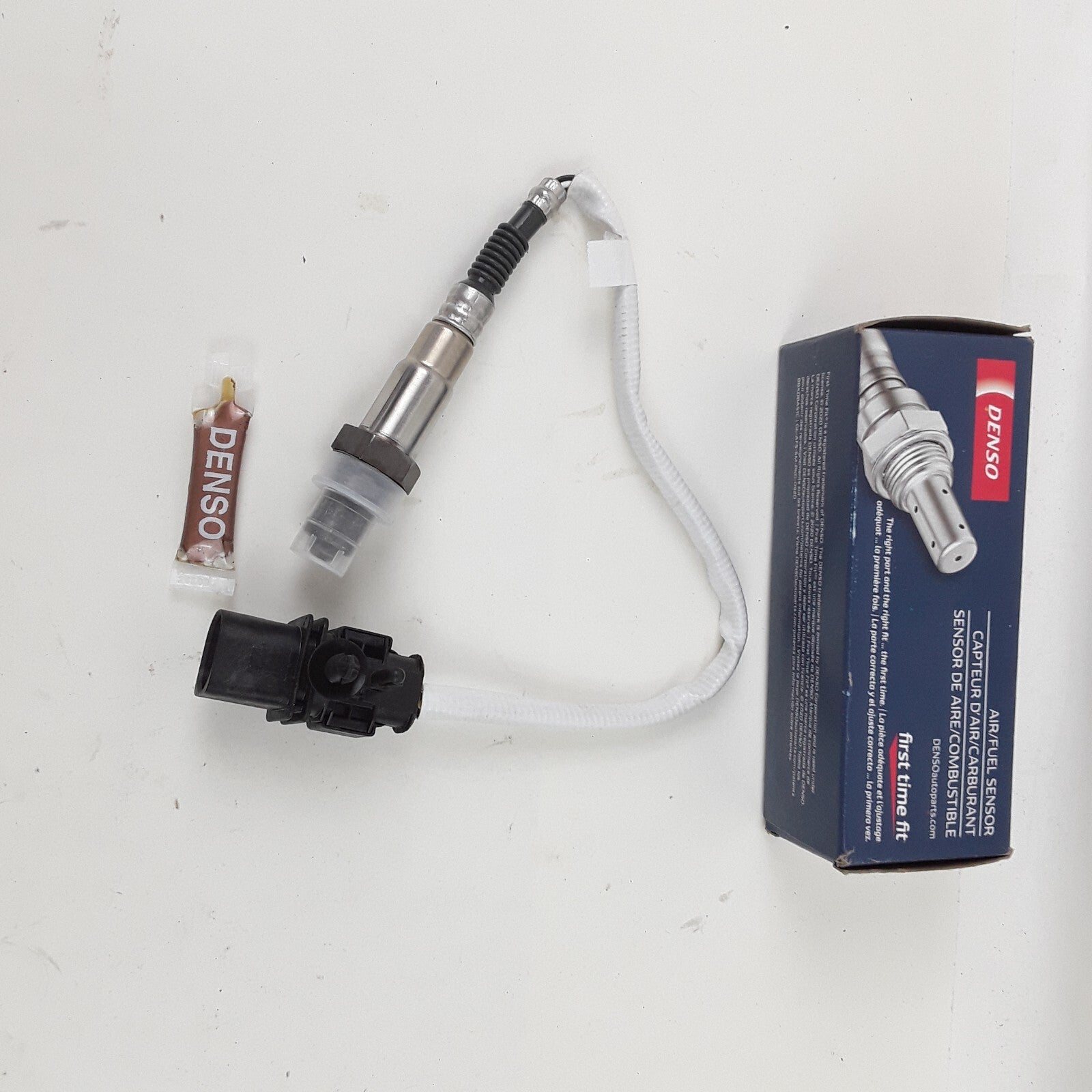 Air / Fuel Ratio Sensor Fits Ford E-150 2010 2011 2012 2014 Lincoln MKS 2010