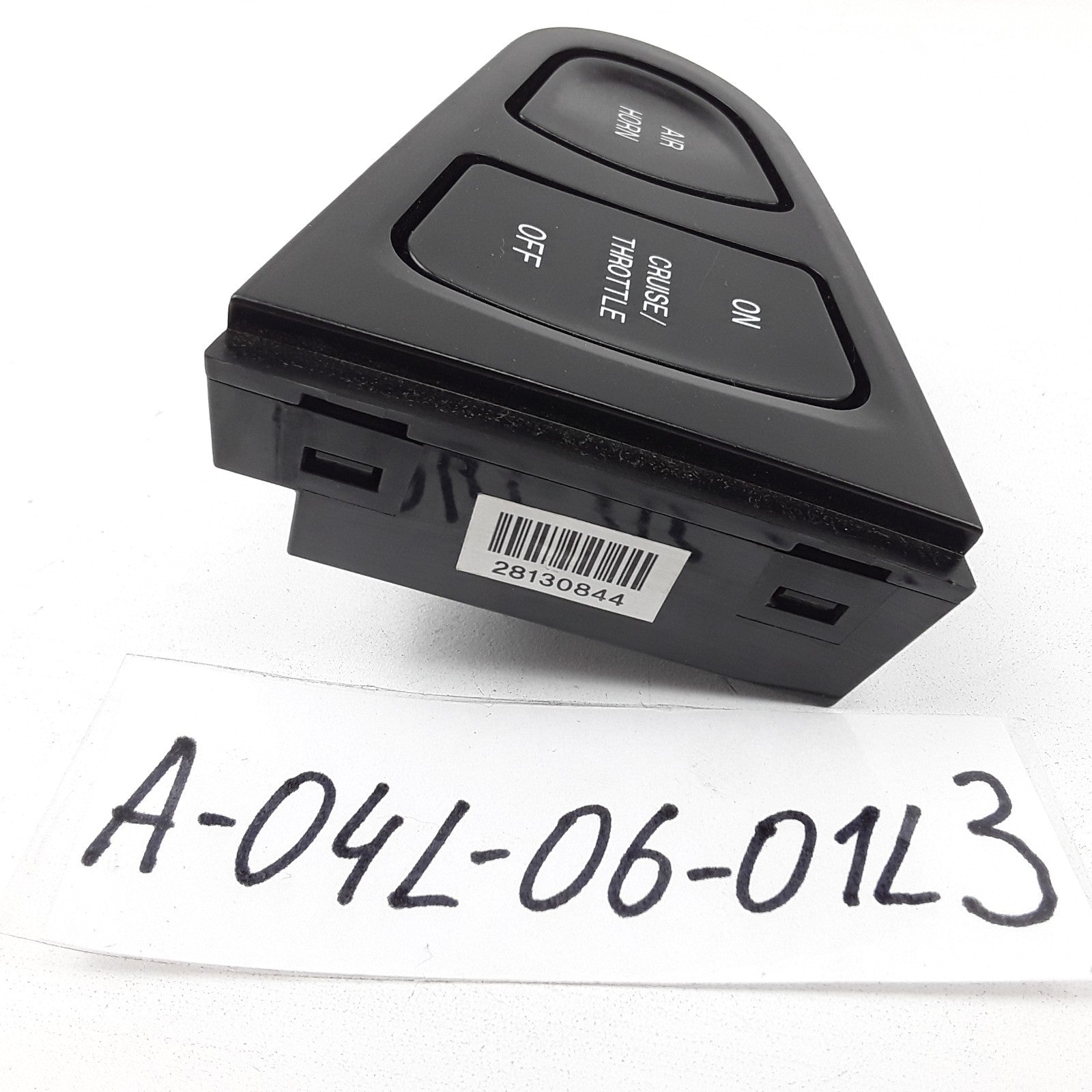International 28130844 Left Steering Wheel Cruise Throttle Switch For Navistar