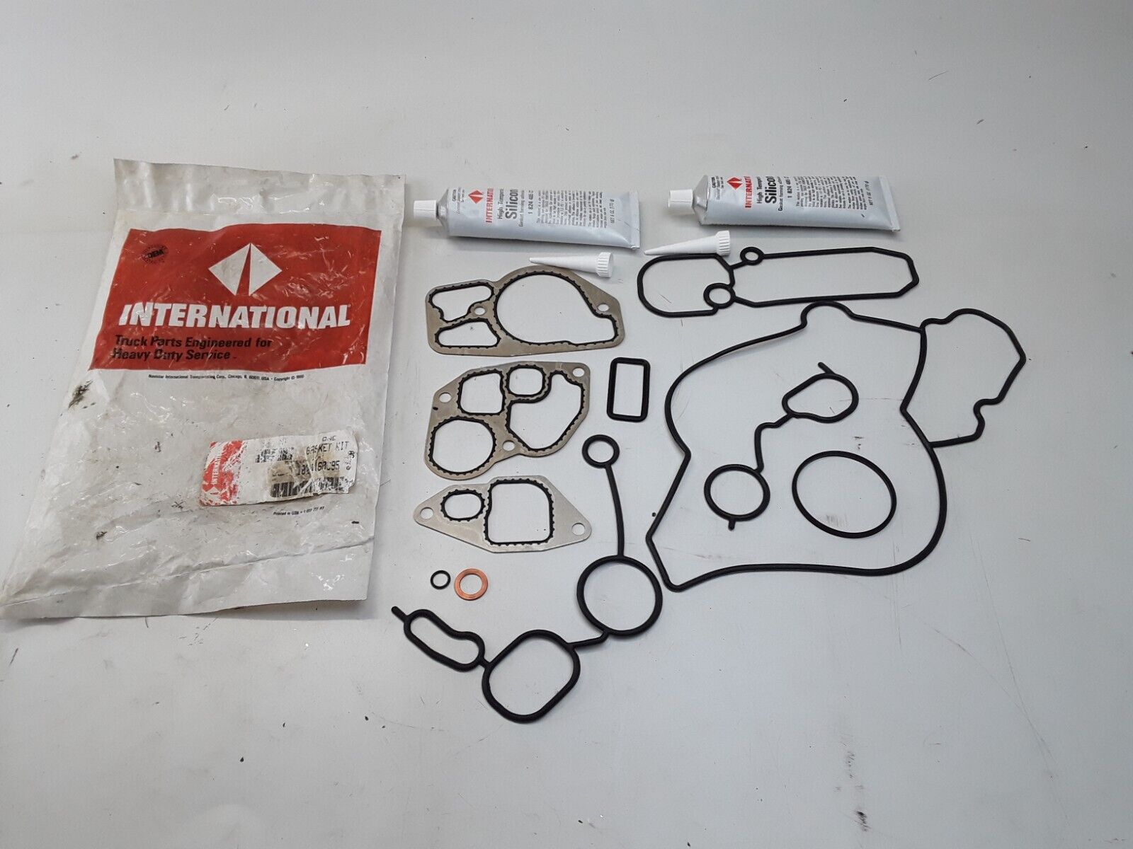 OEM INTERNATIONAL NAVISTAR 1831682C96 1824160C95 PACKAGE CRANKCASE GASKET KIT - HotCarParts