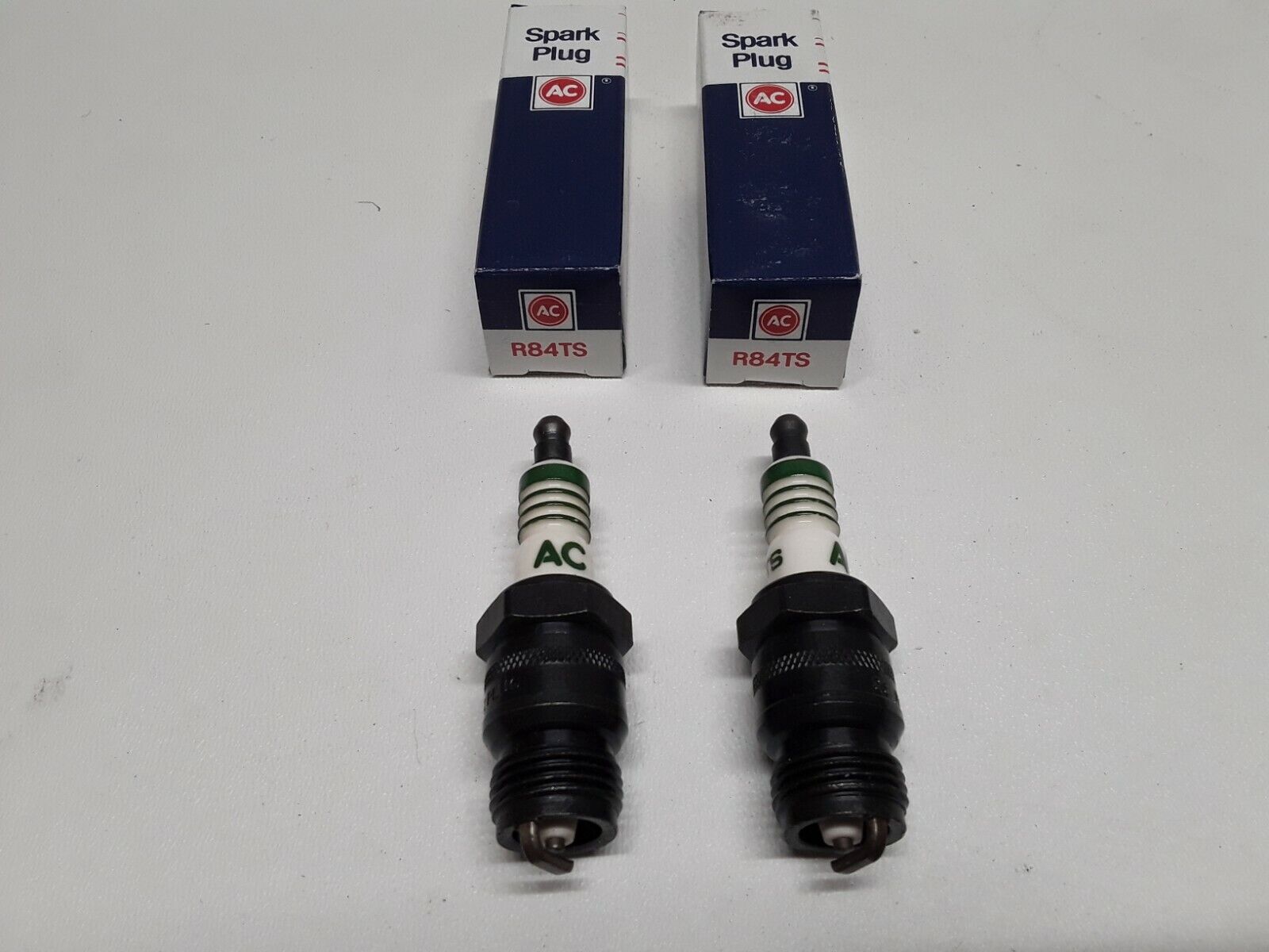 Spark Plug ACDELCO R84TS LOT OF 2 / FAST FREE SHIPPING - HotCarParts