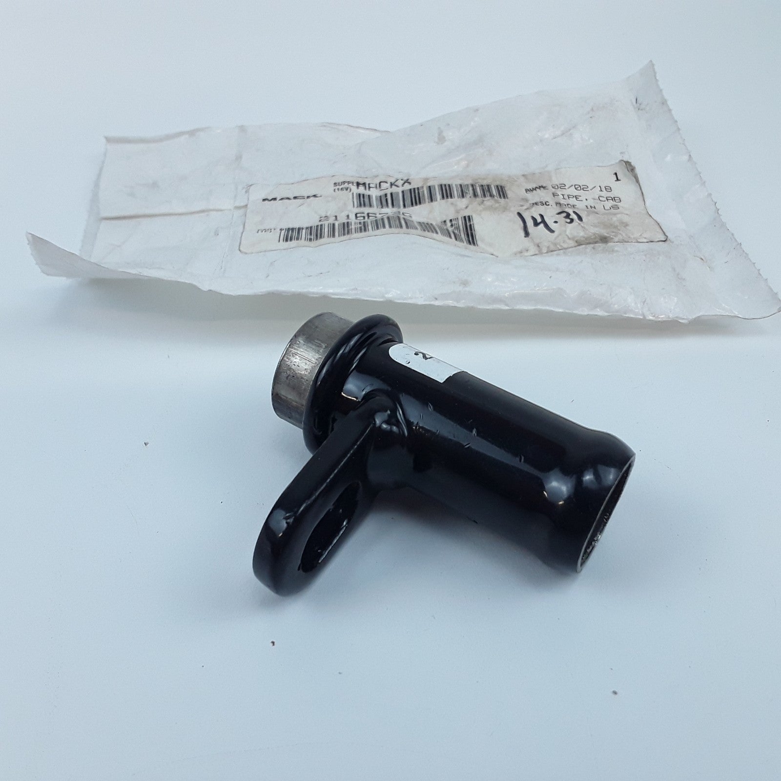 HVAC Cab Heater Pipe 21166736 For Mack ,Volvo  Heavy-Duty Class 8 Truck