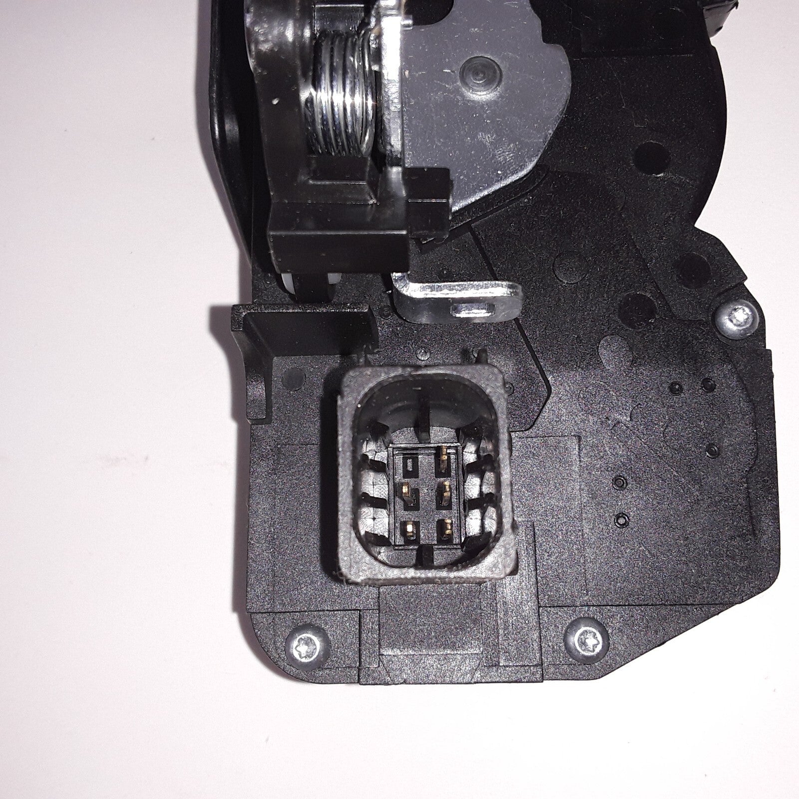 Power Door Lock Actuator Fits Chevrolet Equinox 2005-09 Pontiac Torrent 2006-09