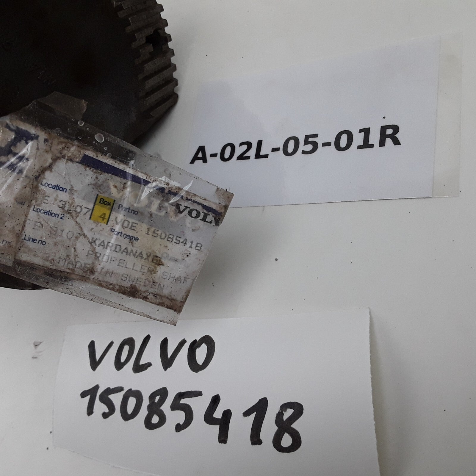 Volvo 15085418 Front Propeller Shaft – Fits L70H, L70E, L70F, L70G, L90F, L90G