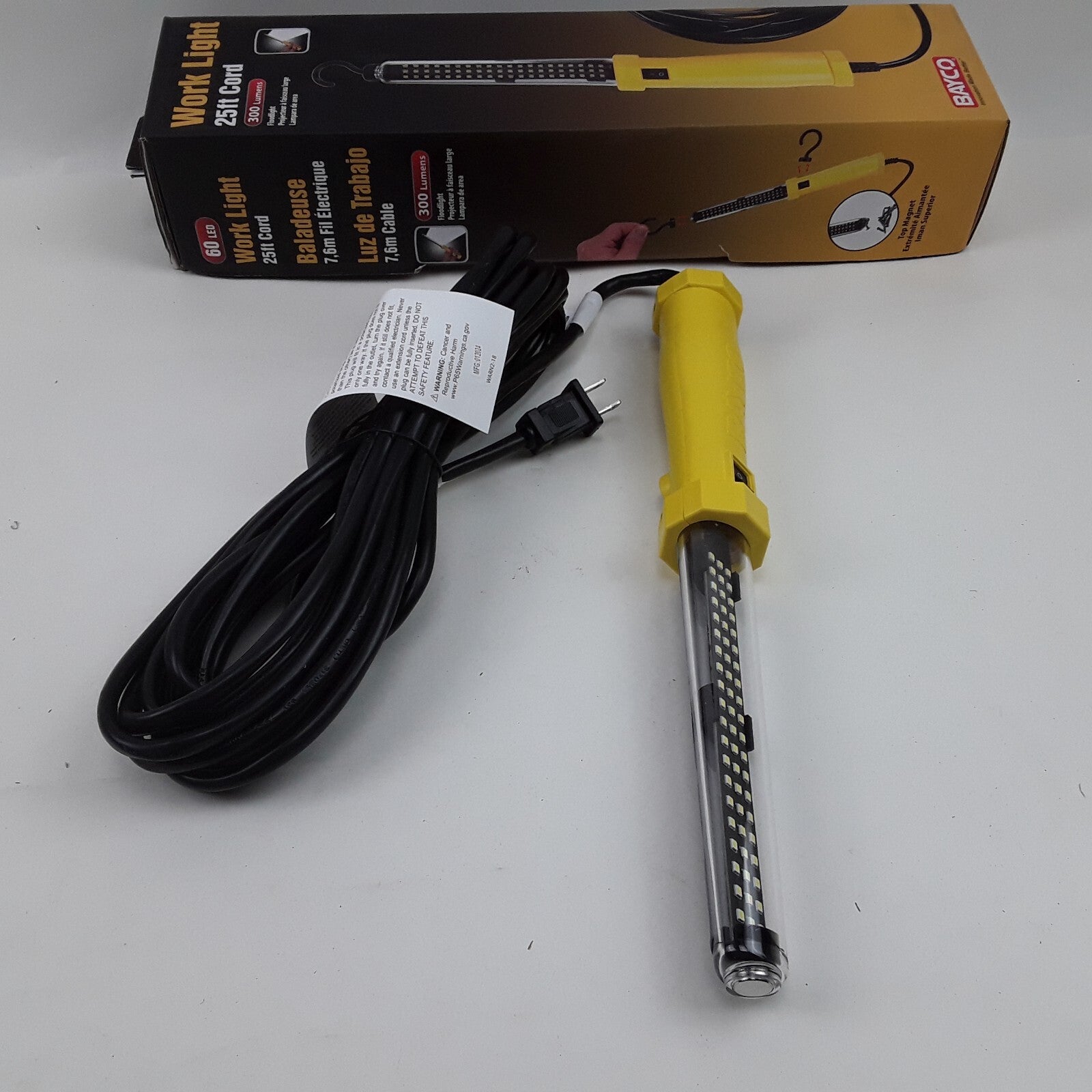 Bayco SL-2125 Worklight Floodlight 600 Lumens 60 LED 25 Ft Cord W/ Magnetic Hook