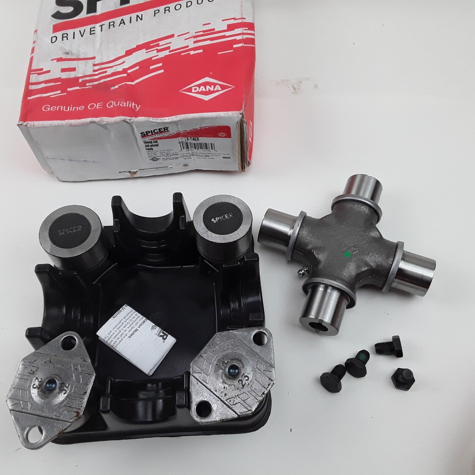 Dana 5-746X - Universal Joint - Greaseable, HR Style For Heavy Duty Car Truck