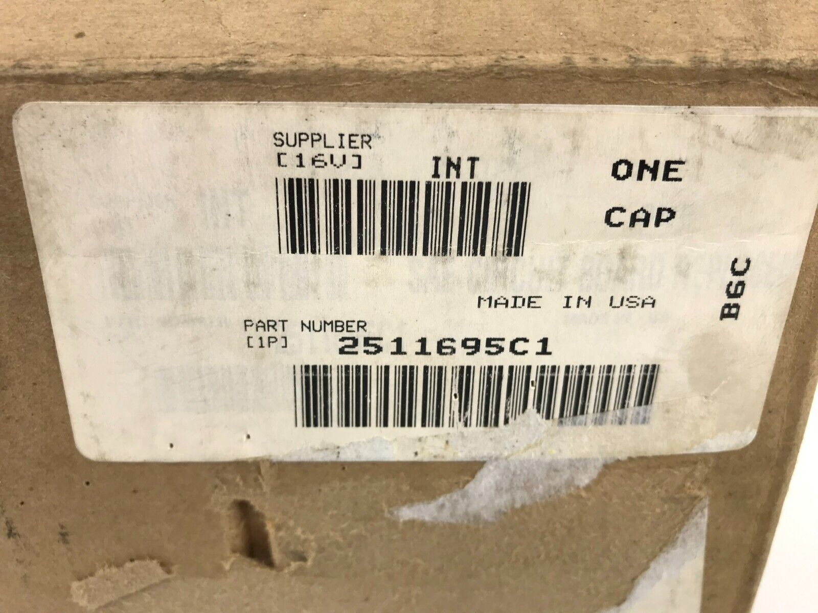 GENUINE OEM INTERNATIONAL CAP, CIRCUIT, HEADLAMP 2511695C1 FAST SHIPPING - HotCarParts