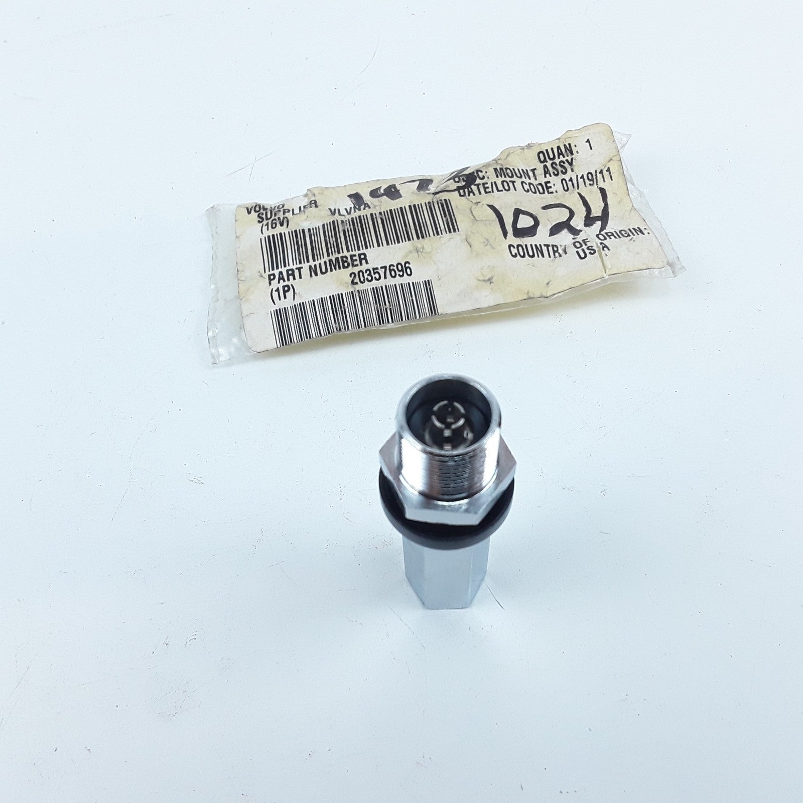 CB Radio Connector 20357696 For Volvo Radio Heavy-Duty Truck's Cabin