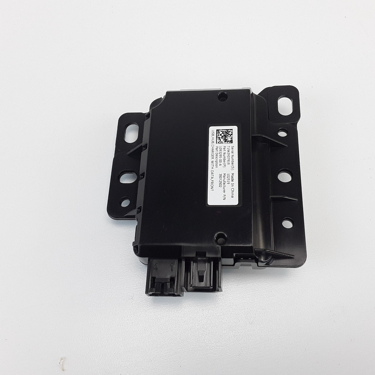 1093295-00-A Front USB Charger Hub With Data For Tesla Model 3 2017-2023 OEM New