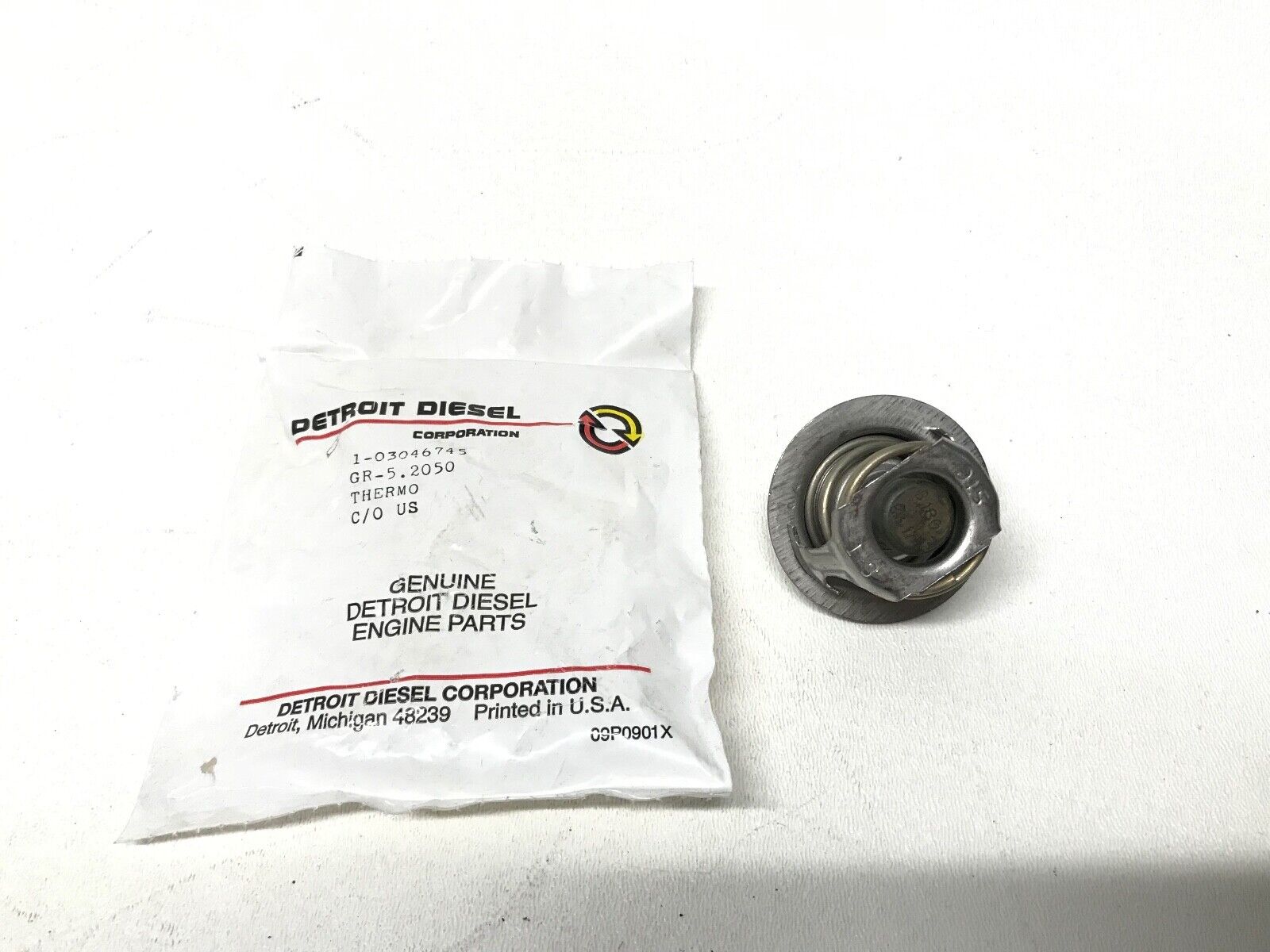 GENUINE DETROIT DIESEL 03046745 Thermostat 5.2050 1-03046745 - HotCarParts
