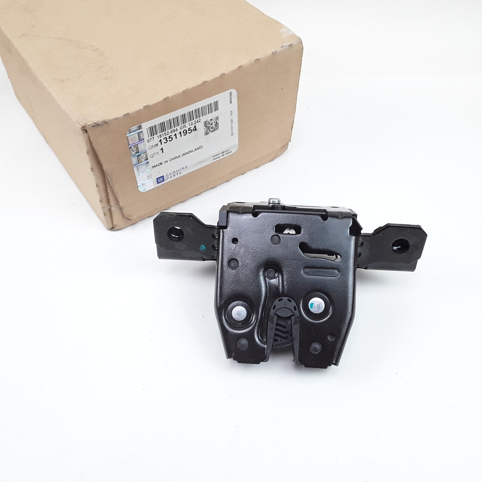 Rear Tailgate Door Latch For Chevrolet Tahoe ,GMC Yukon 2015 2016 2017 2018 2019