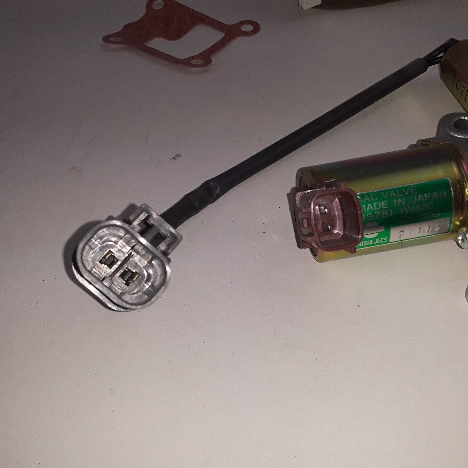 Idle Air Control Valve Fits Infiniti QX4 1999-2000 Nissan Pathfinder 1999-2000