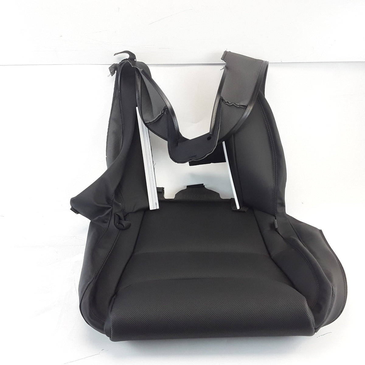 2117952-06-A LH Longrange Black 2nd Row Monopost Seat Cover Tesla Model X 21-25