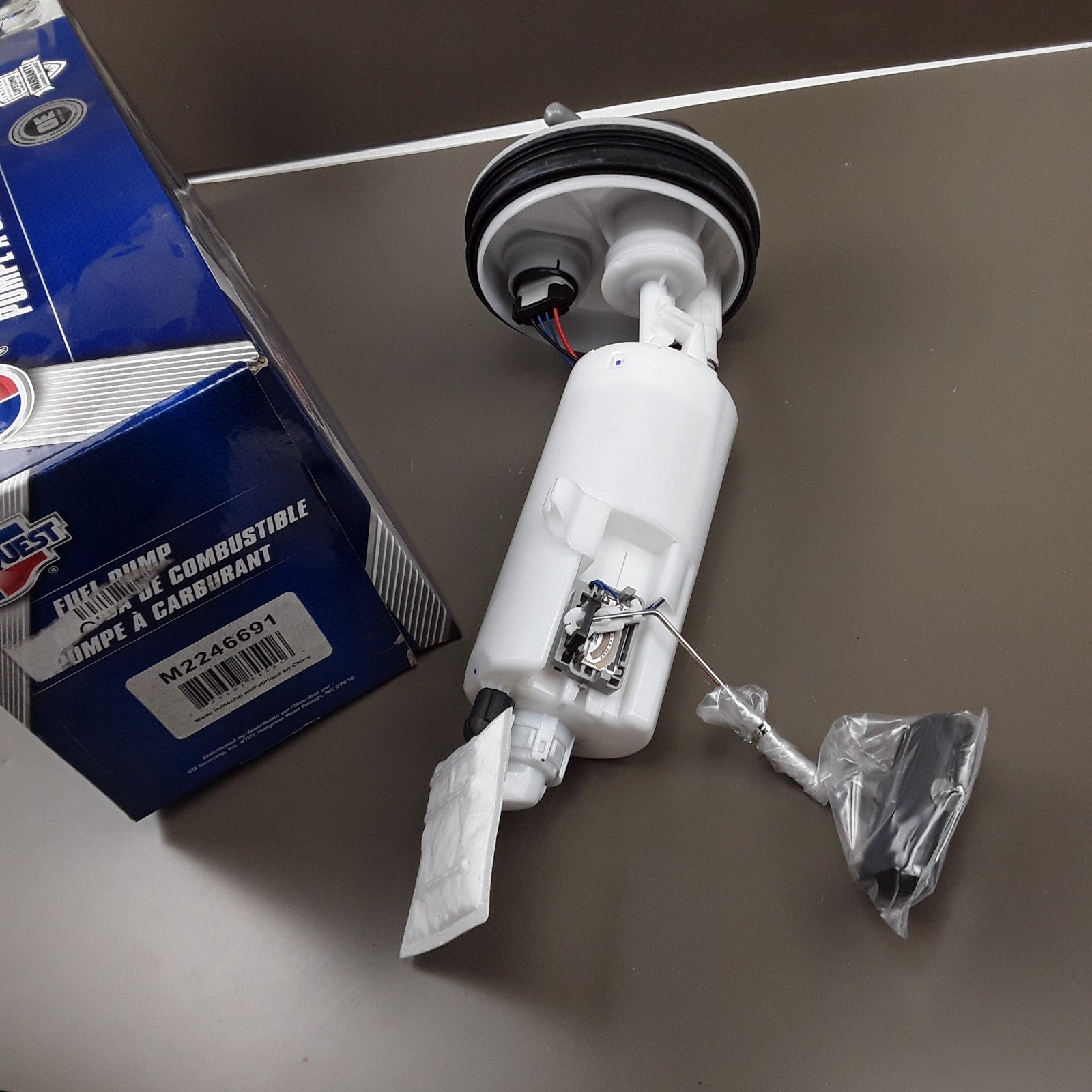 Fuel Pump Module Assembly Fits Chrysler Neon Dodge Neon Plymouth Neon (2000)