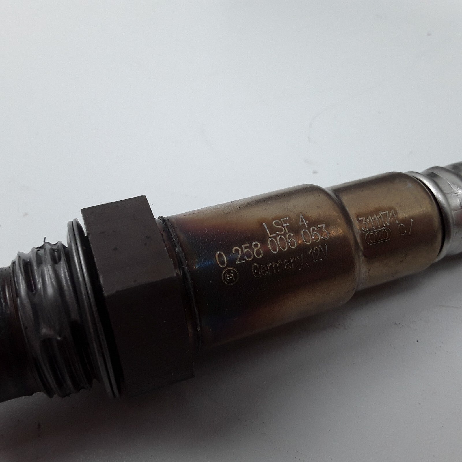 Oxygen Sensor-Actual Bosch 16063 Fits Cadillac Catera 3.0L-V6 1999 2000 2001