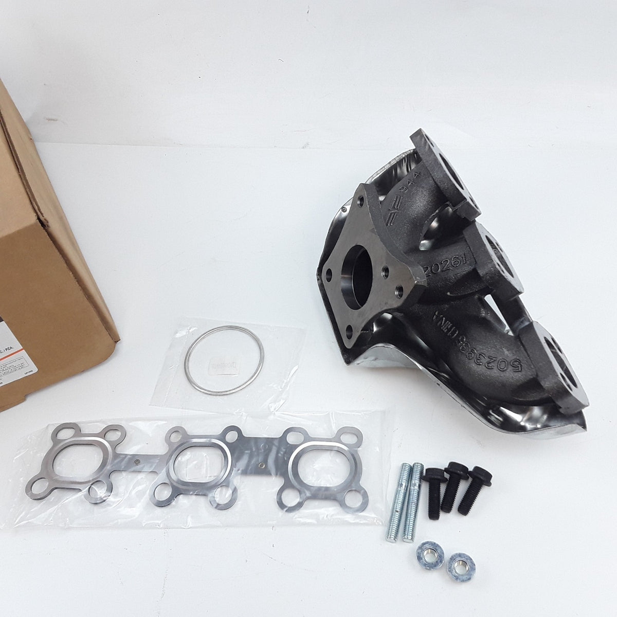 Exhaust Manifold Fits INFINITI I35 Nissan Quest Altima Murano Maxima (2003-2009)