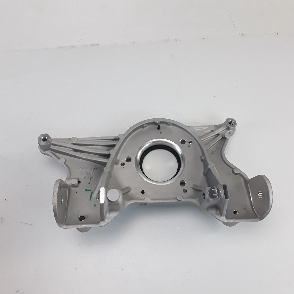 For Tesla Model 3 Front Left Upper Strut Mount Brkt 2018 2019 2020 1044371-00-D