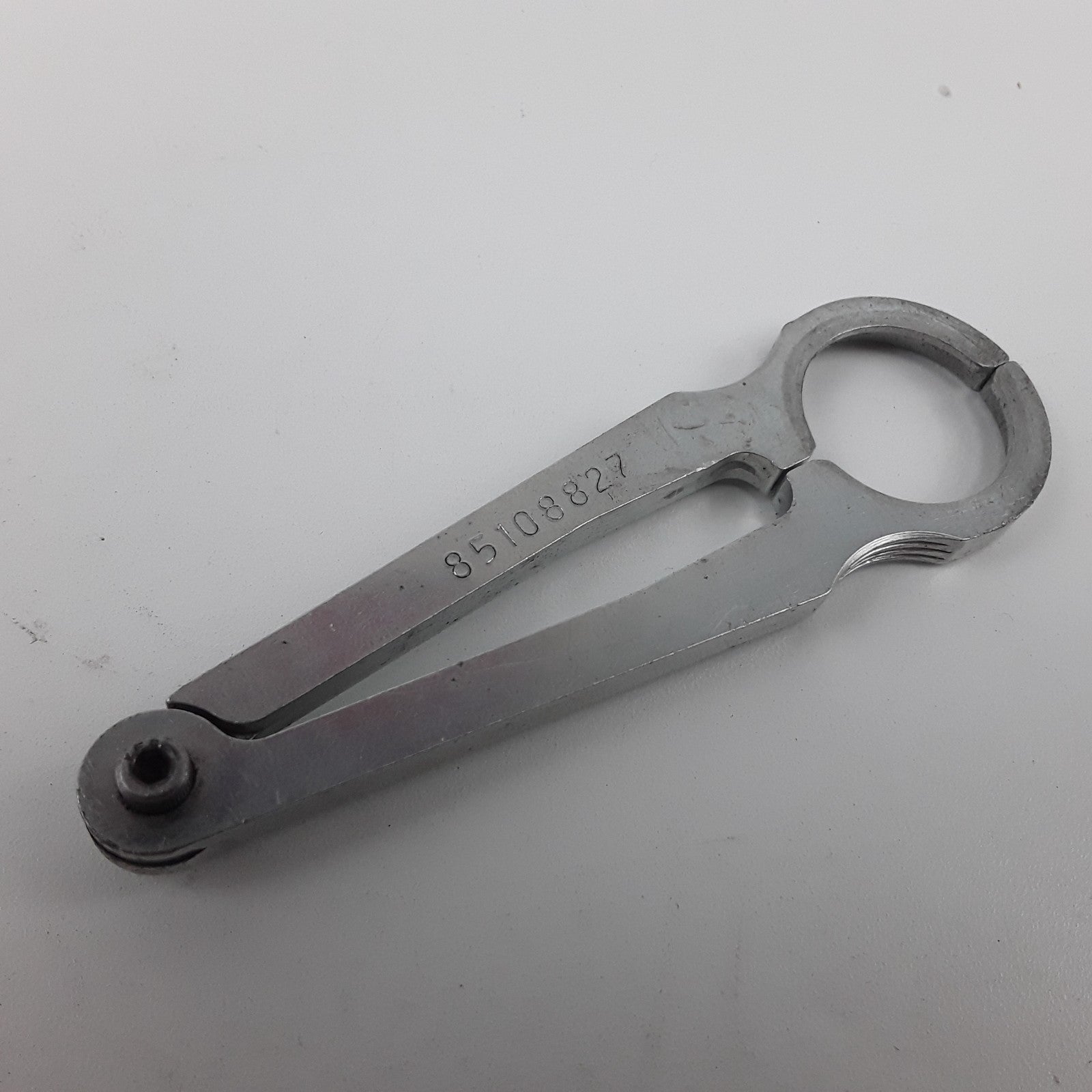 15mm Trans Cooler Line Release Tool 85108827 For Volvo VHD VN VNL VT Models