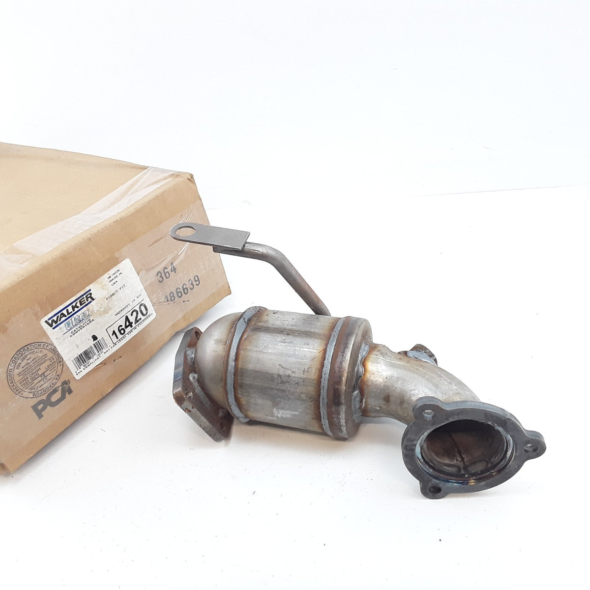 Catalytic Converter For Volvo V40 S40 2000 2001 2002 2003 2004 1.9L