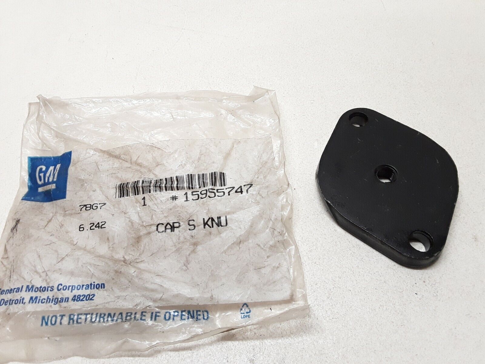 Genuine GM 15955747 OEM Cap Kingpin for Chevrolet GMC C/T 6500 7500 1993-2002 - HotCarParts