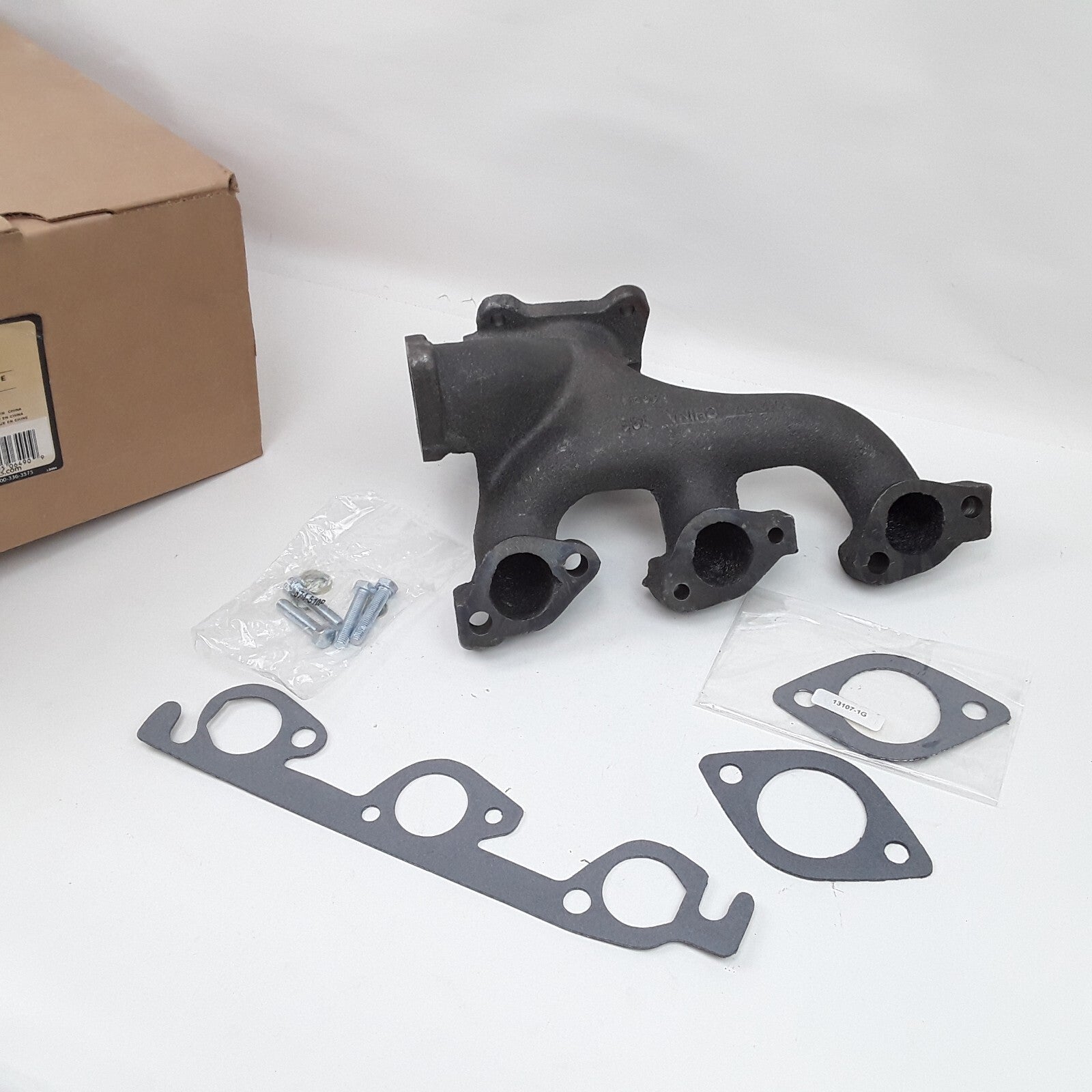 Dorman 674-514 Rear Exhaust Manifold Fits Chrysler Dodge Plymouth (1996-2000)