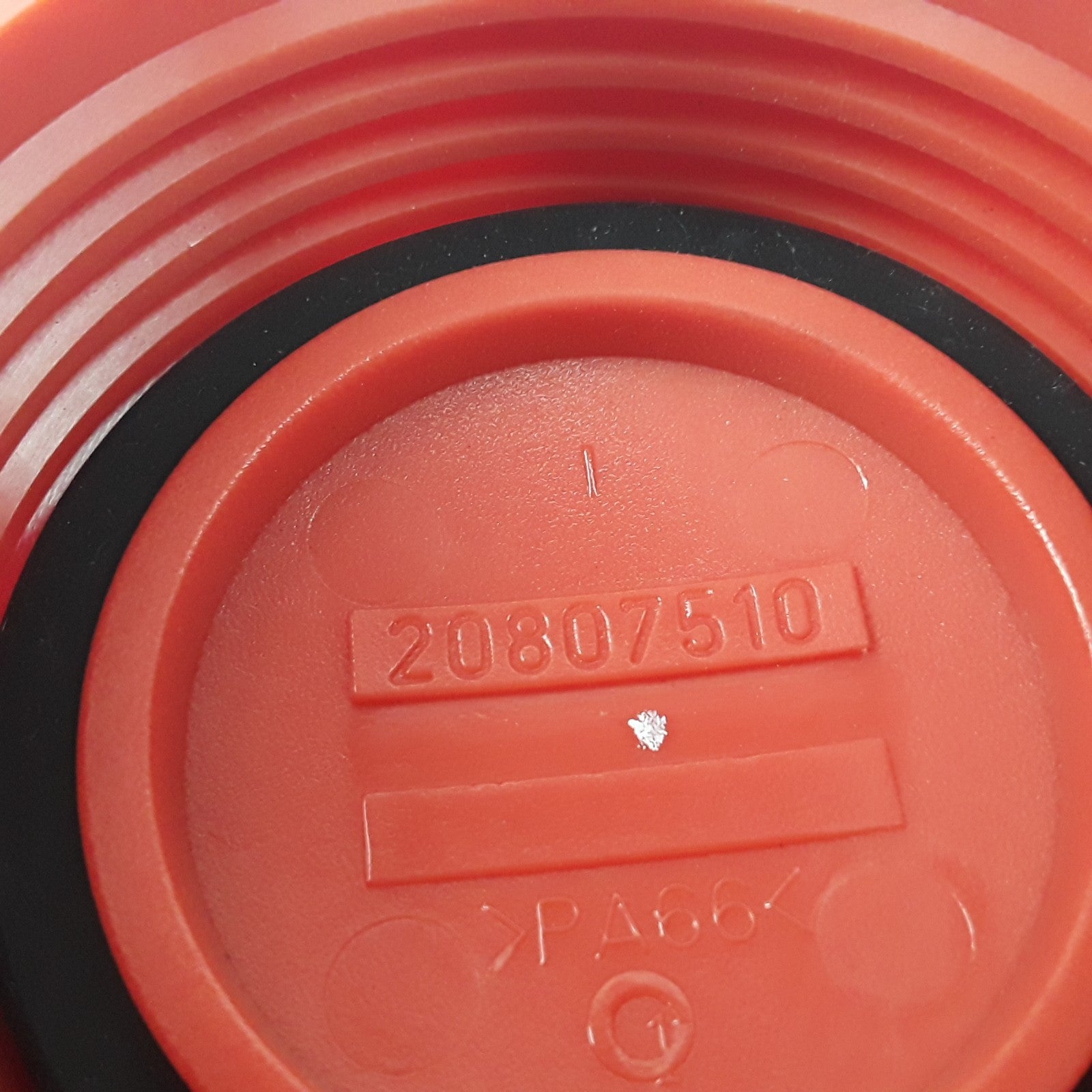 Engine Oil Filler Cap 20807510 For Volvo & Mack VNL VNM VHD FH FM MP7 MP8 Models
