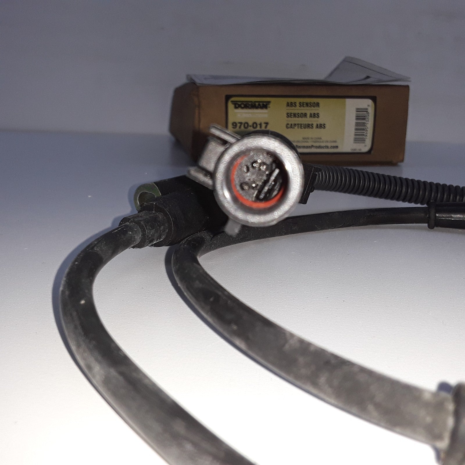 Front ABS Wheel Speed Sensor For Mercury Sable Ford Taurus (1990 1991 1992-1995)