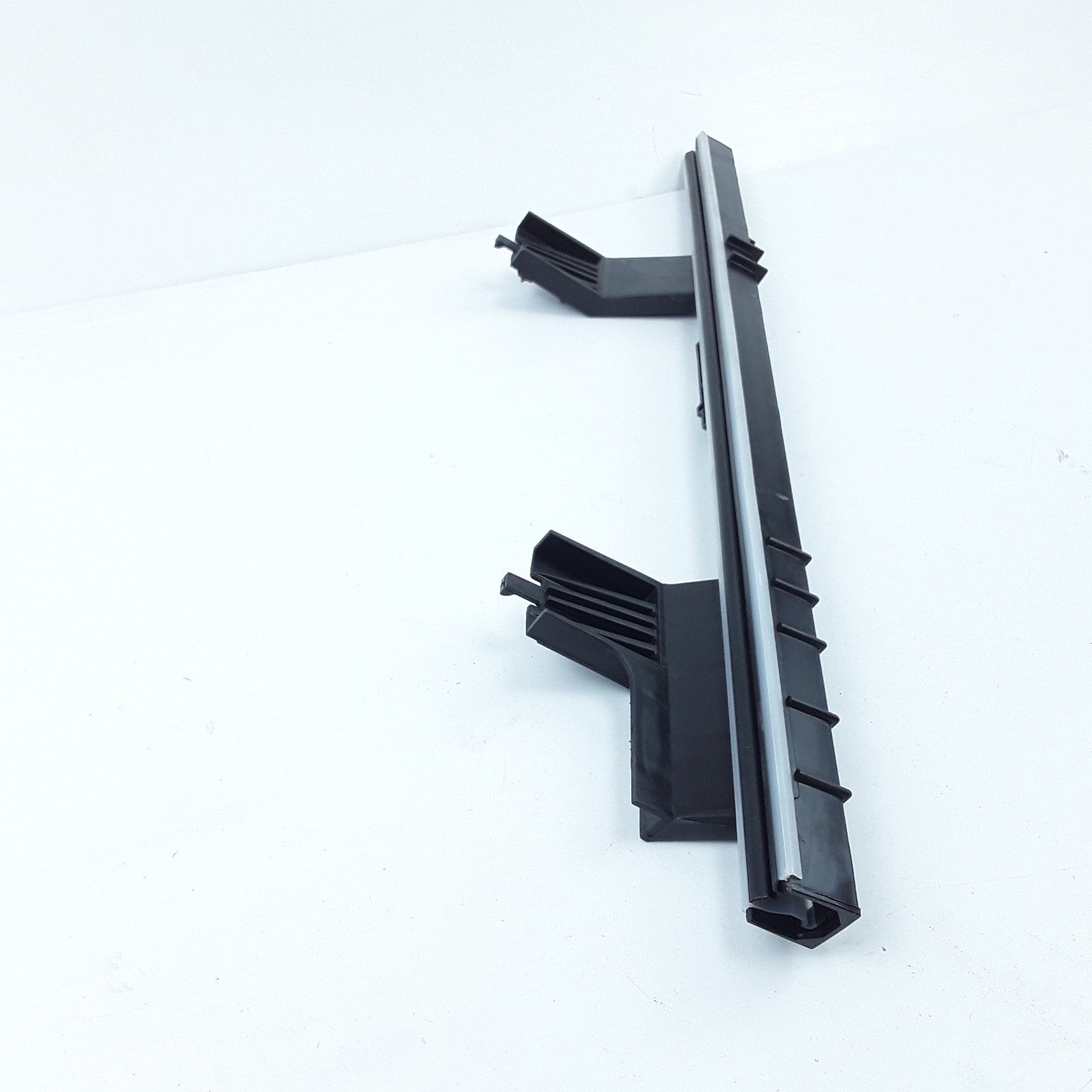 Front Left Hand Door Window Glass Run Channel For International Navistar Trucks