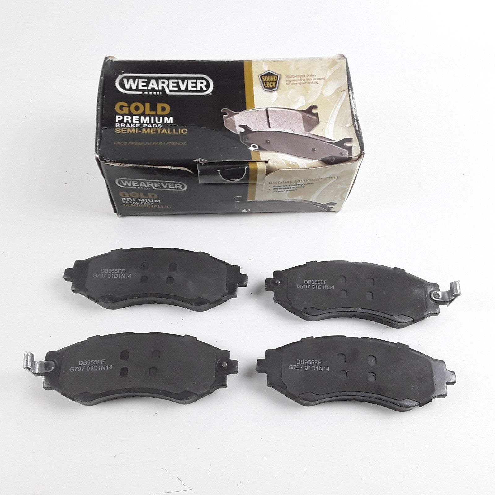 Front Disc Brake Pad Set For Pontiac Suzuki Chevrolet Daewoo (1999 2000-2016)