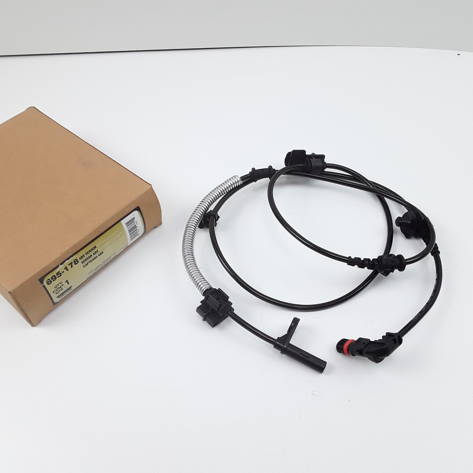 ABS Wheel Speed Sensor Fits Chrysler 300 2005-2010 Dodge Challenger 2008-2010