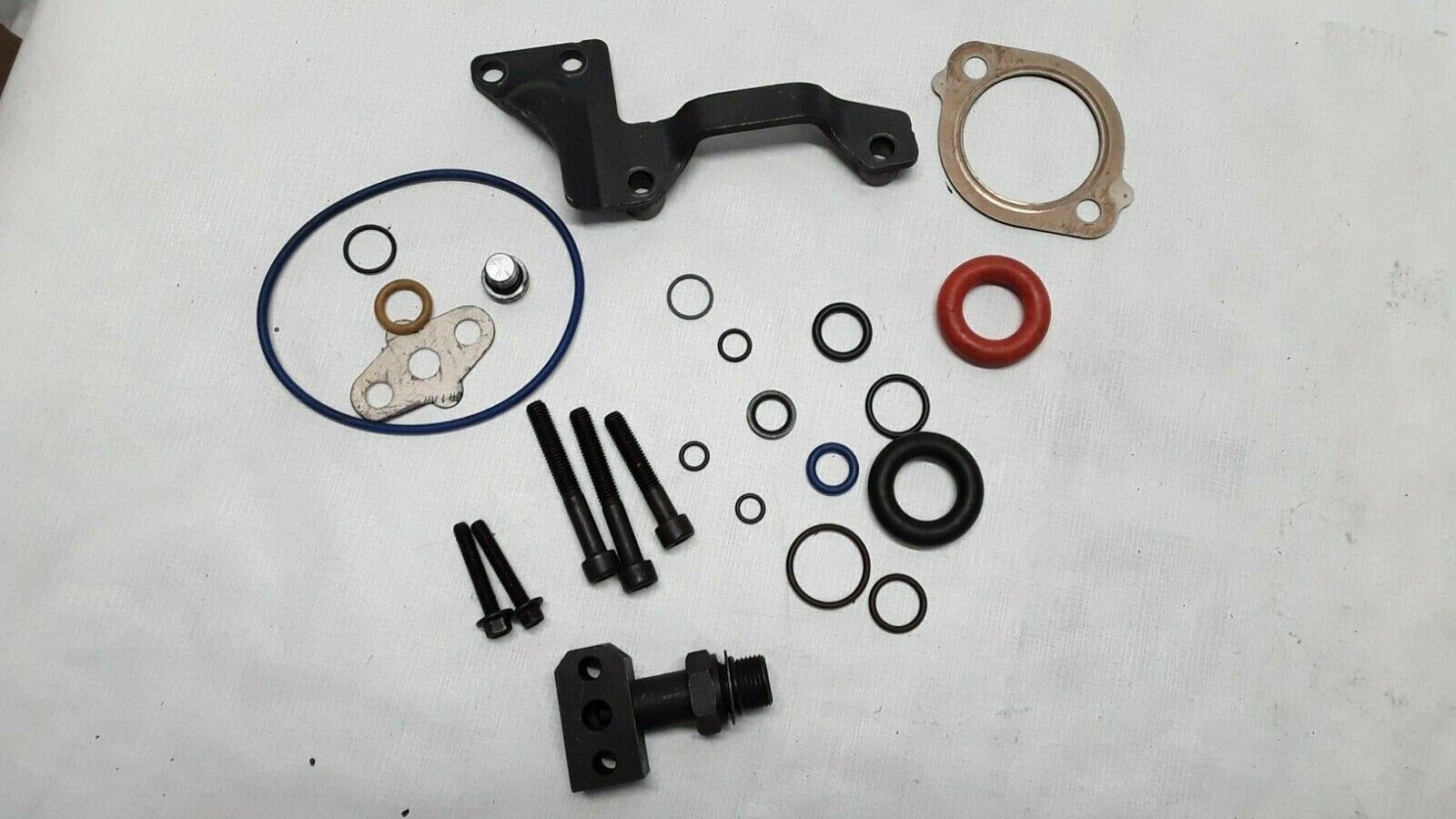 High Pressure Oil Pump Branch Tube Adapter Kit 1879930C93 KIT AS ON PICTURES - HotCarParts