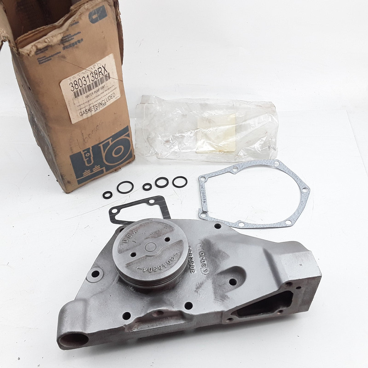 Engine Water Pump Fits Ford Western Star International Freightliner (1984-1992)