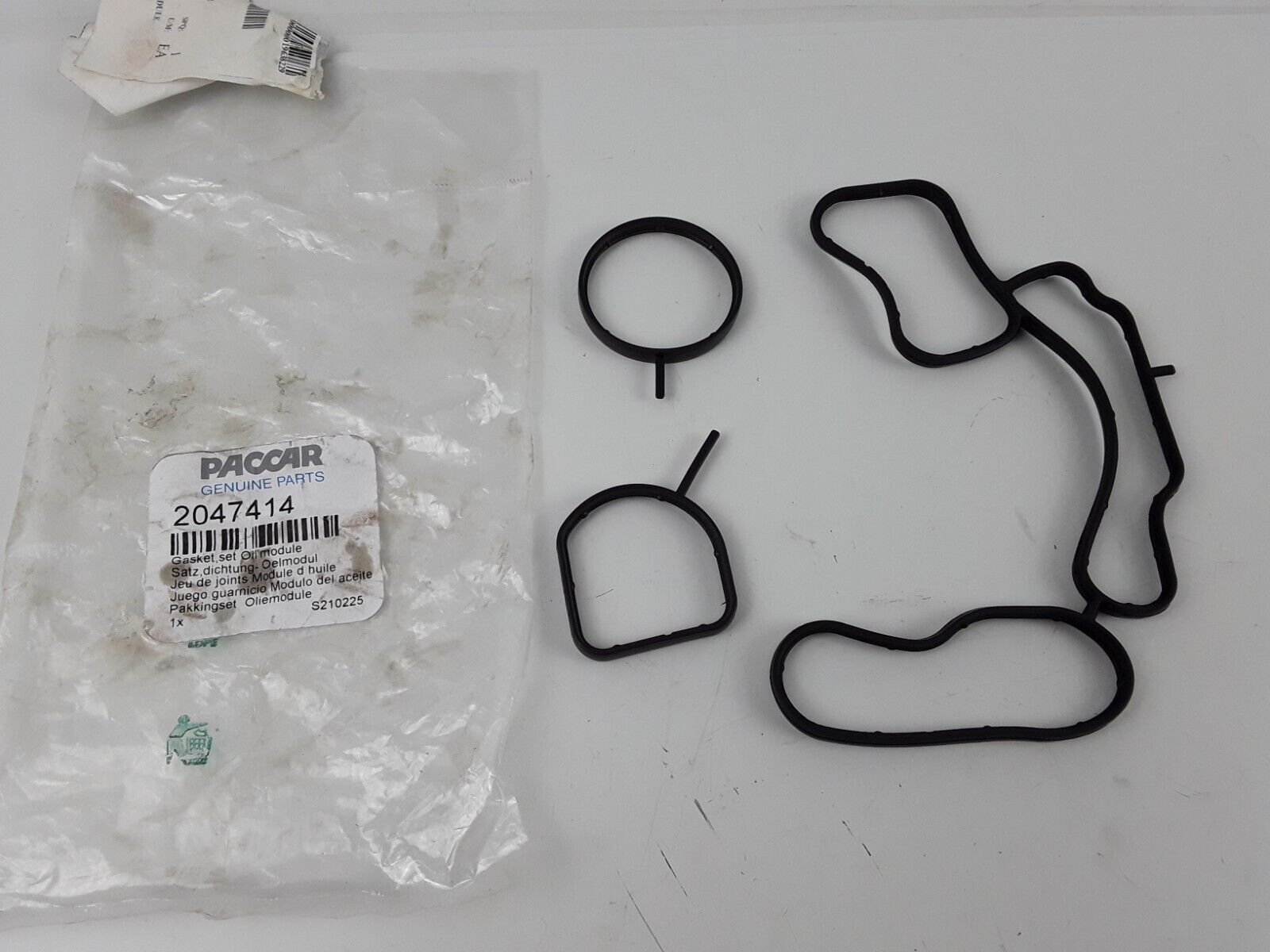 New Genuine Paccar 2047414 Oil Module Gasket Set Fast Free Shipping - HotCarParts