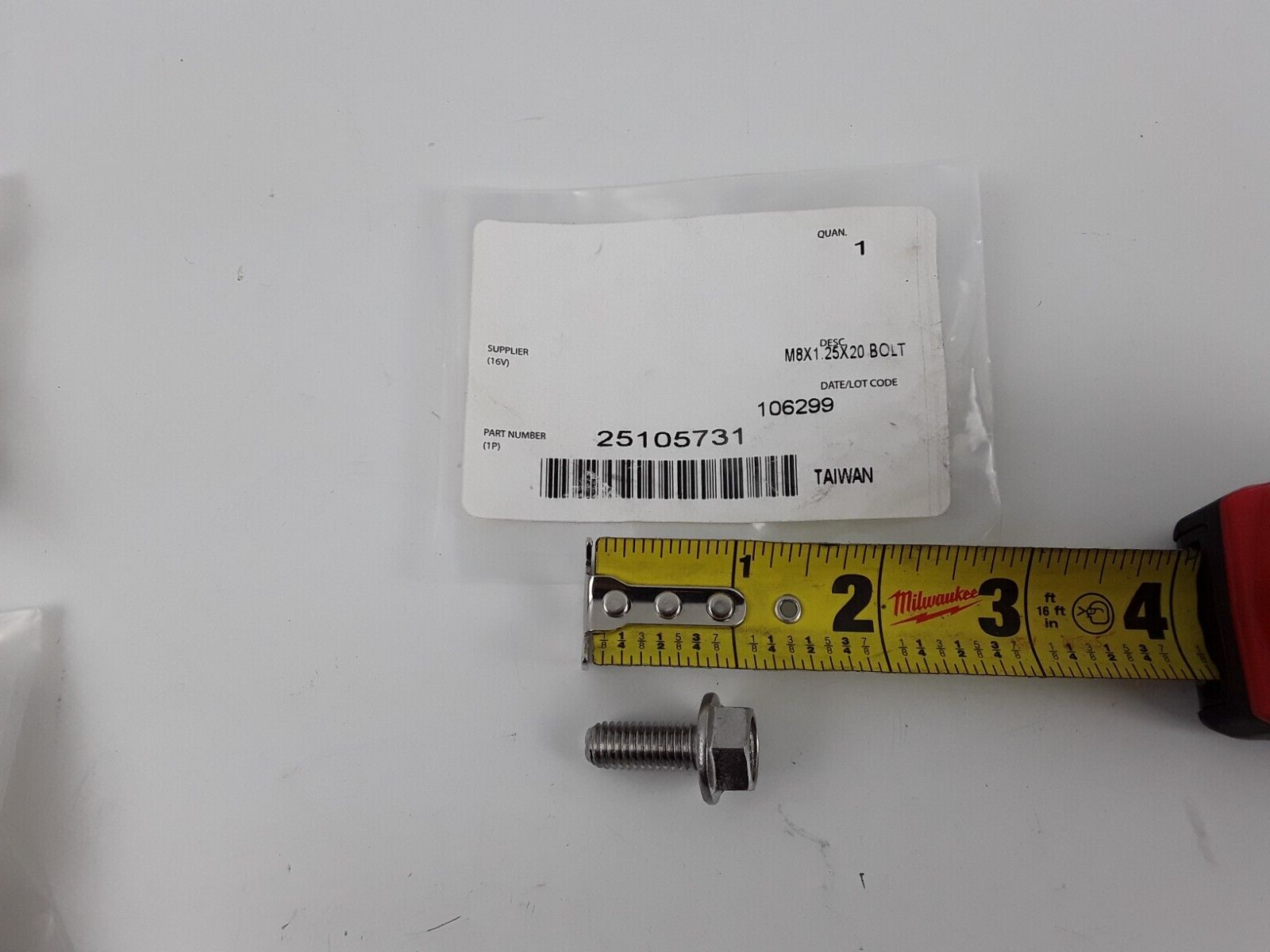 Genuine Mack Flange Bolt 25105731 26AM5009 M8X1.25X20 5/16" Fast Free Shipping - HotCarParts